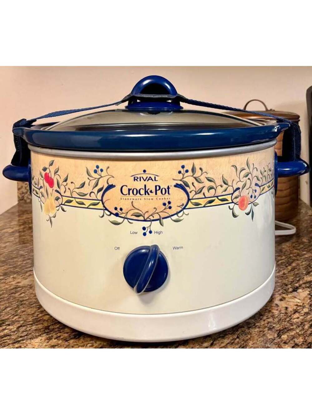 Vintage Rival Crock-Pot SCR509 Slow Cooker 5 Qt Blue Fruit Pattern w Lid & strap